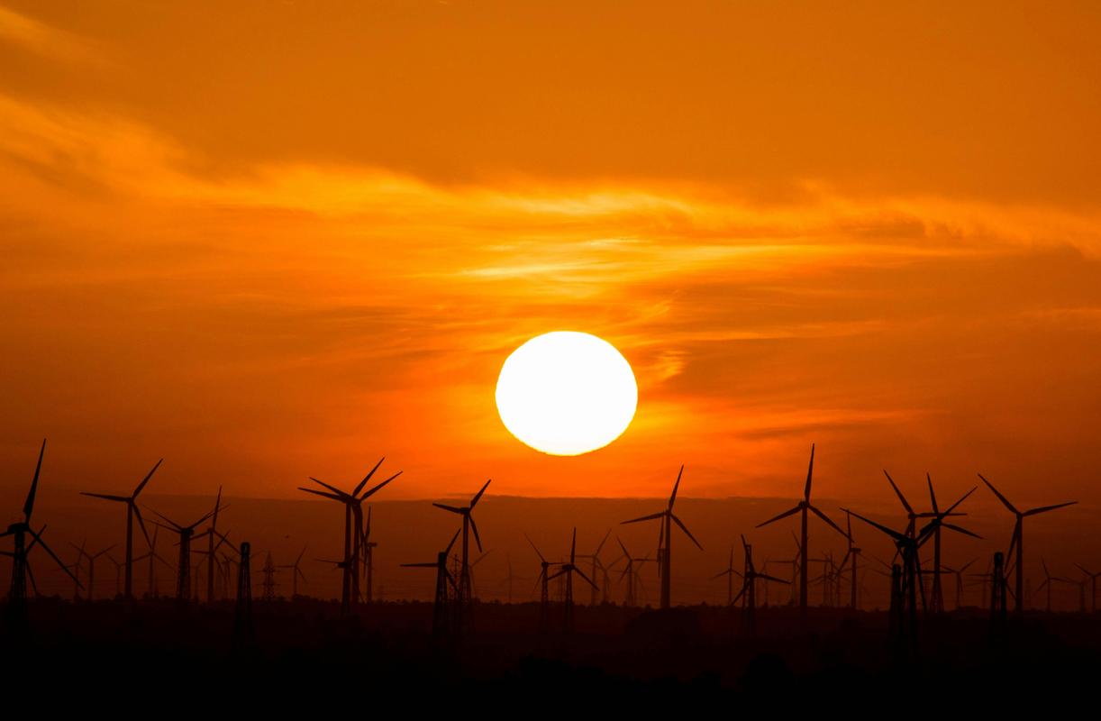 Understanding the Impact of the Energy Policy Act of 2005 on Modern Energy Regulations